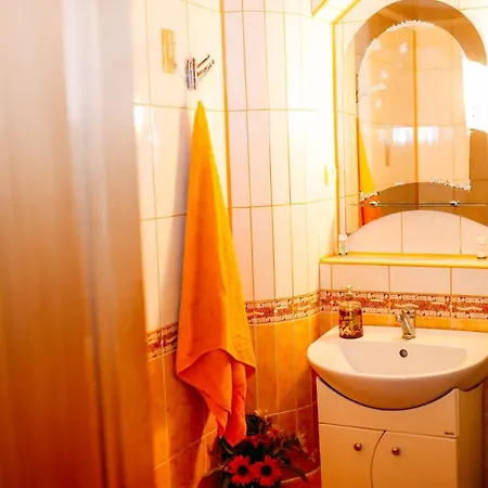 Apartment біля цирку