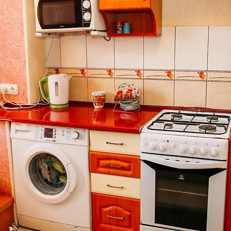 біля цирку Apartment Lviv