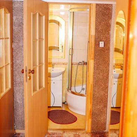 біля цирку Apartment