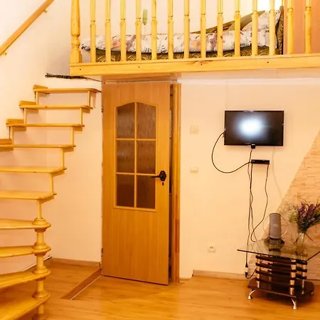 Apartment біля цирку *